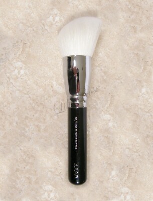 ZOEVA 88, Luxe Powder Buffer Brush, NATURAL GOAT HAIR/SYNTHETIC Blend, New, Disc