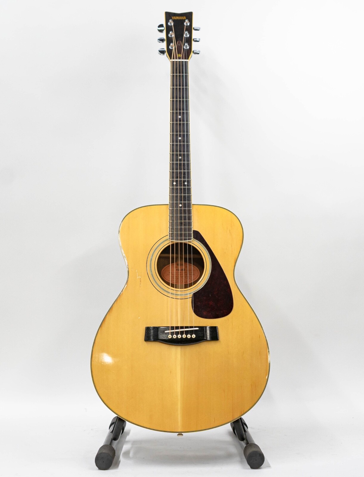 Yamaha fg202 deals