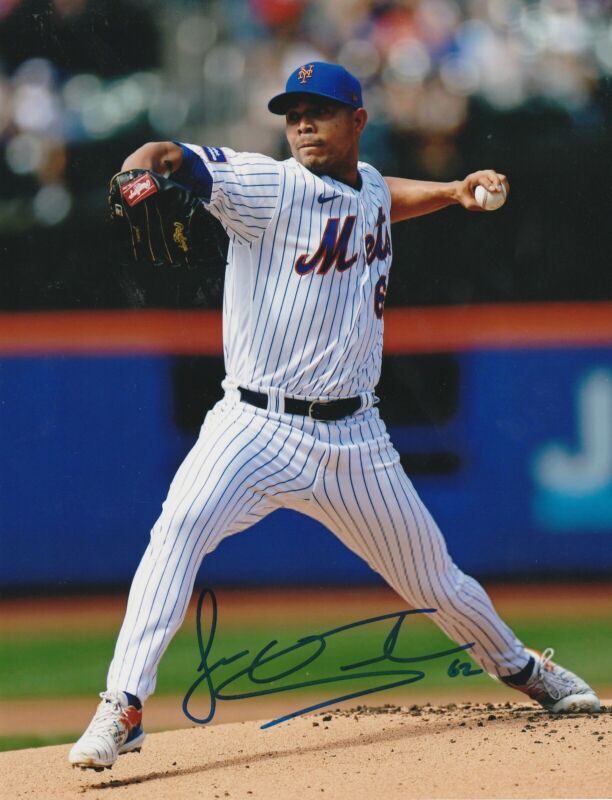 JOSE QUINTANA  NEW YORK METS  ACTION SIGNED 8x10