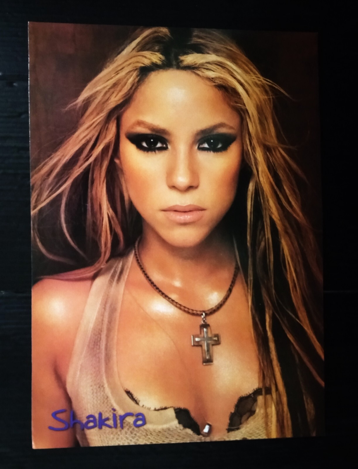 シャキーラ直筆サイン入り超大型写真…Shakira 2256226476.jpg?1715082182