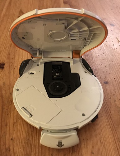 Sony D-FS601 TV/FM/AM Portable Discman