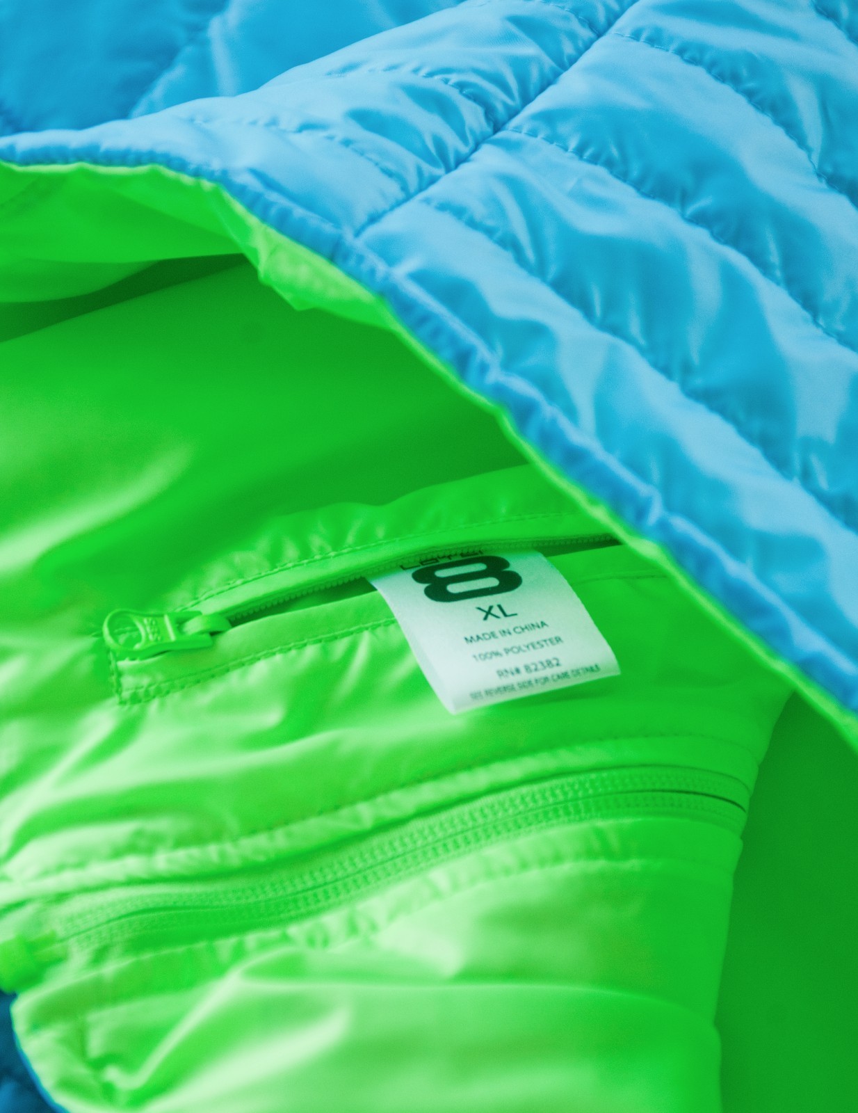 NWT Layer 8 Girls XL Packable Reversible Blue/Green Lightweight Quilted Vest