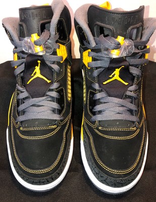 spizike yellow and black