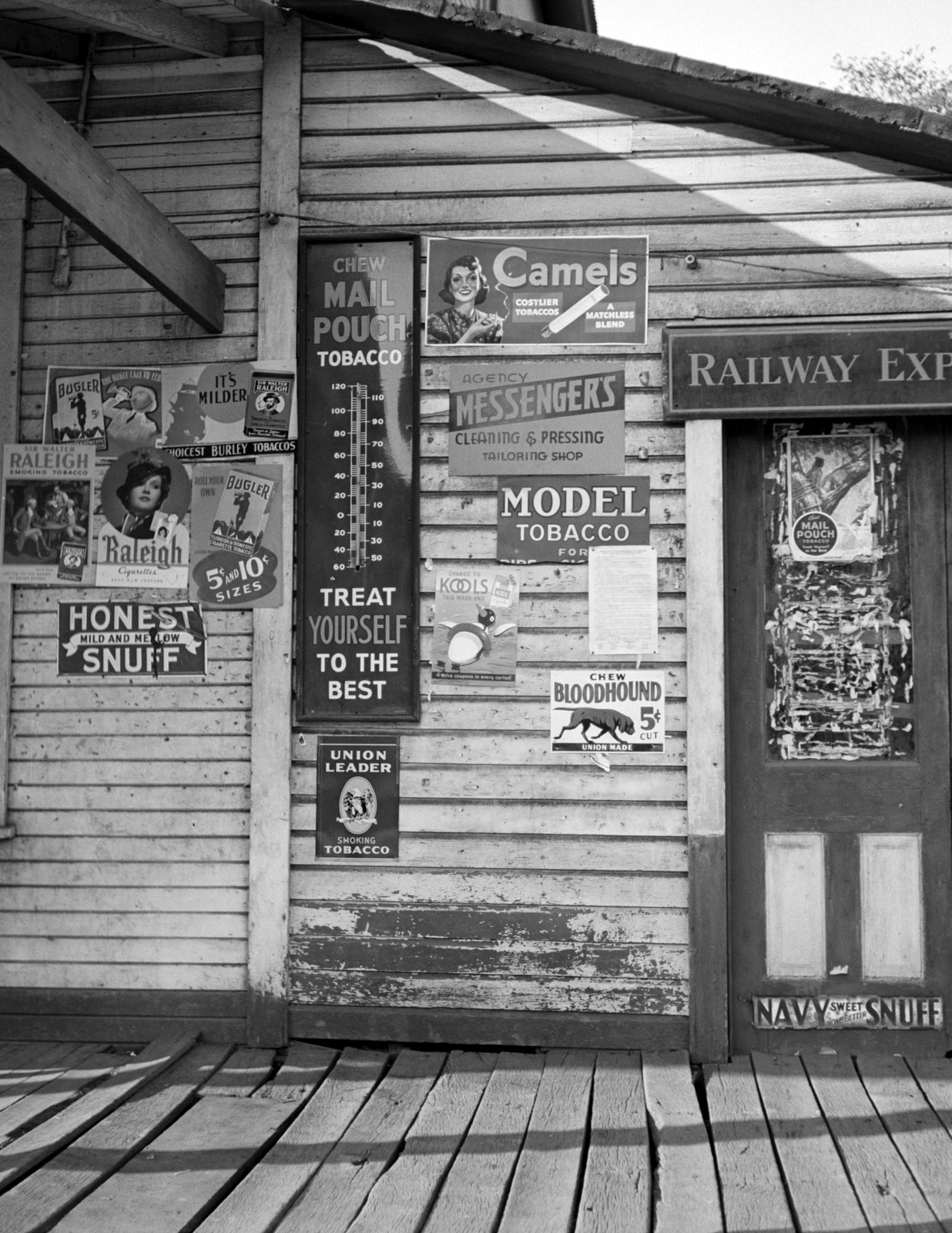 1938 Advertising on Side of Store, Osage, WV Old Photo 8.5
