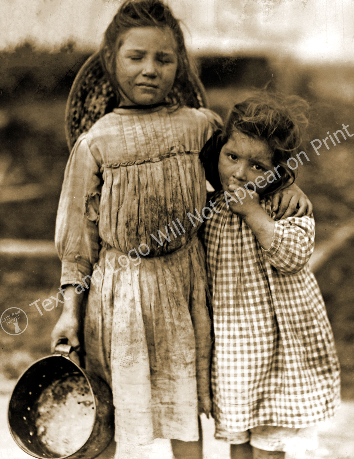 1911 Shrimp Pickers Maud & Grace Daly, Mississippi Old Photo 8.5" x 11" Reprint