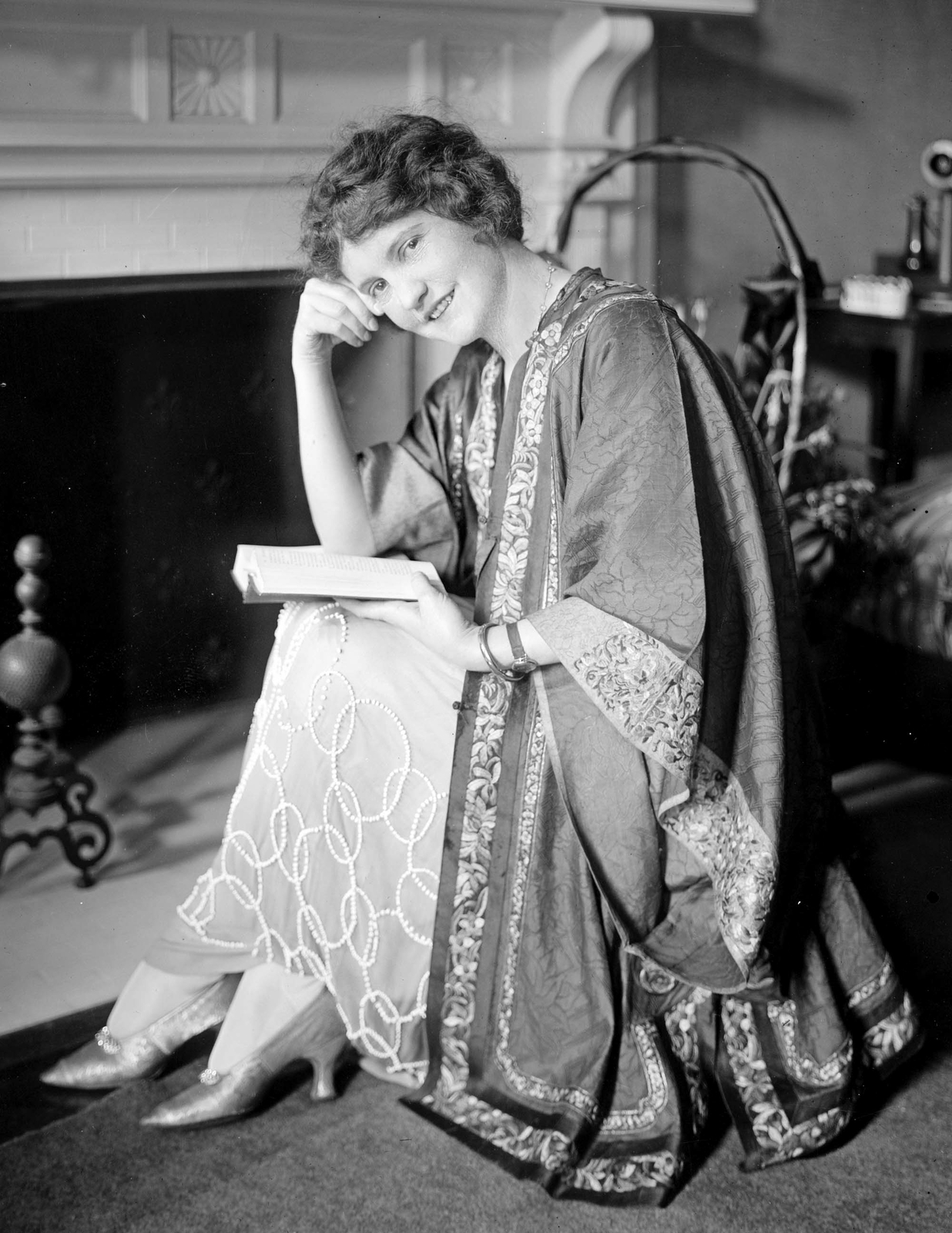 1920 Singer Irene Williams Vintage Old Photo 8.5" x 11" Reprint