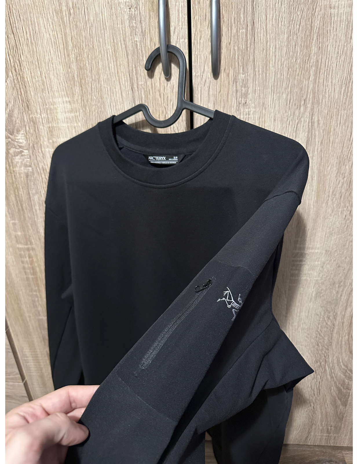 アークテリクス MENTUM PULLOVER Arc'teryx Mentum Centre Sweatshirt | Trekkinn