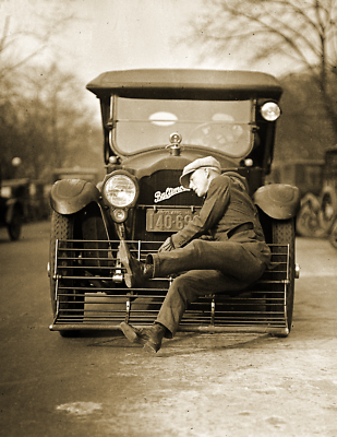 1924 Early Car Safety, People Catcher Old Photo 8.5" x 11" Reprint