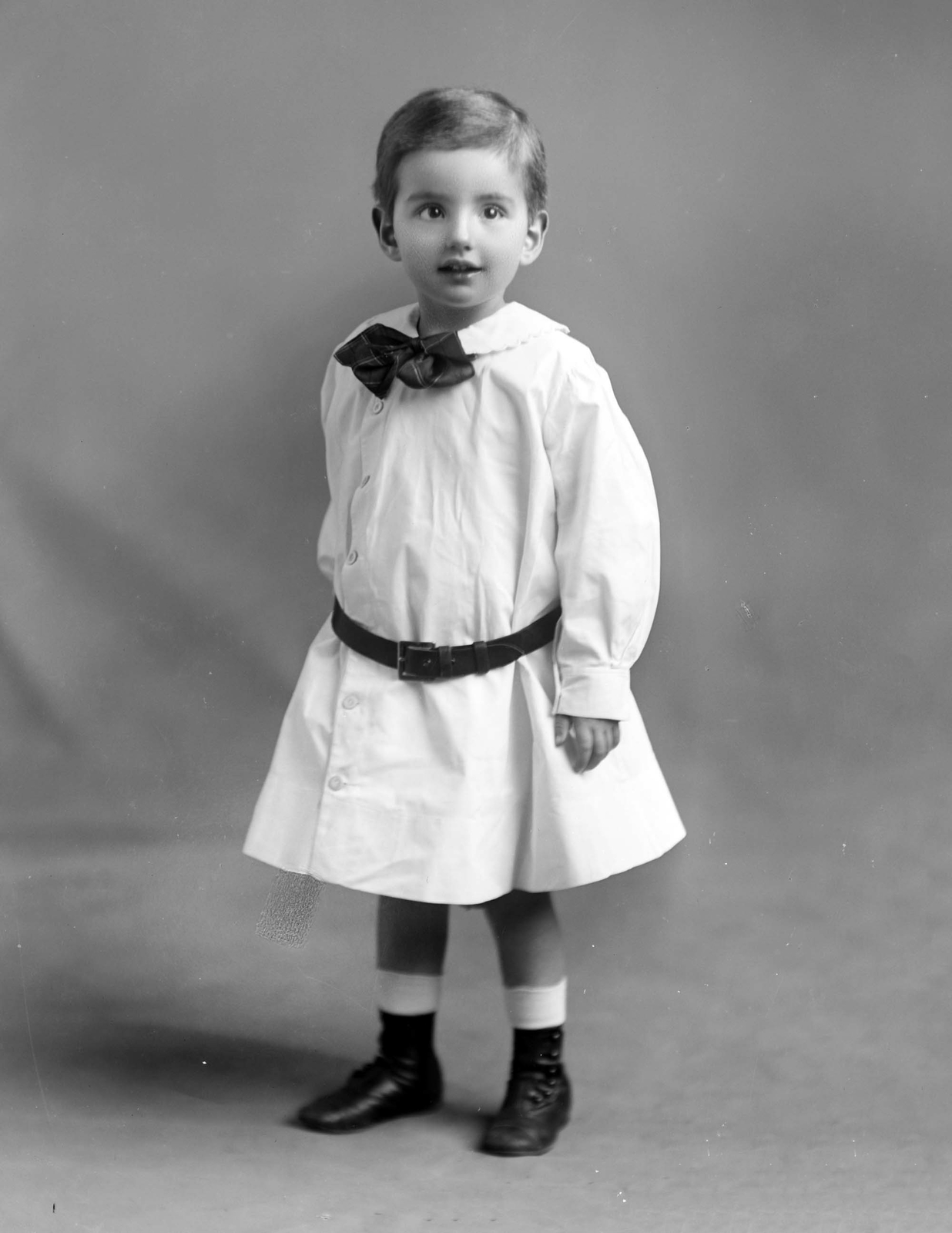 1909 Hamilton Child Vintage Old Photo 8.5" x 11" Reprint