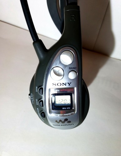 Sony SRF-HM33 FM/AM Walkman Mega Bass Portable Headphones Radio Receiver Digital