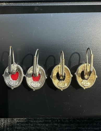 BEAUTIFUL VINTAGE SIGNED BIJOUX CAPITOL drop Earrings With