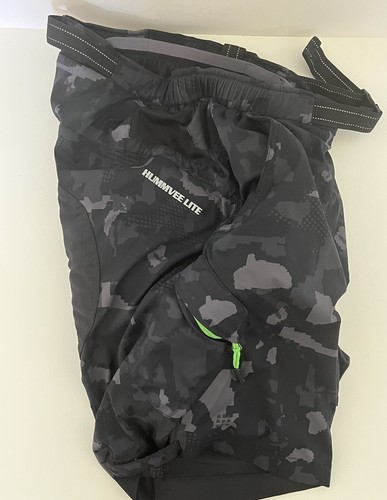 Endura Humvee Lite Sz. M Camo Cycling Hiking Mountain Biking Padded Shorts