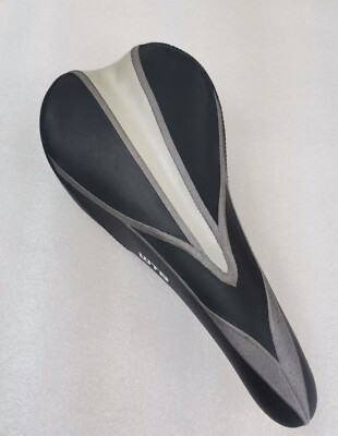 NEW  OLD STOCK WTB ROCKET V SADDLE SEAT MTB CITY BIKE BLACK GREY