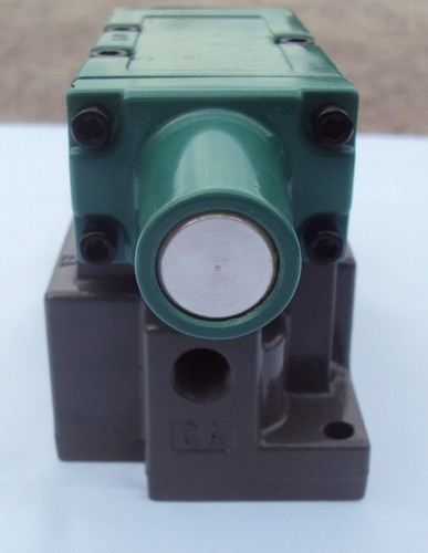 GARDNER DENVER CONTROL VALVE 90AR1077 (90AR427)
