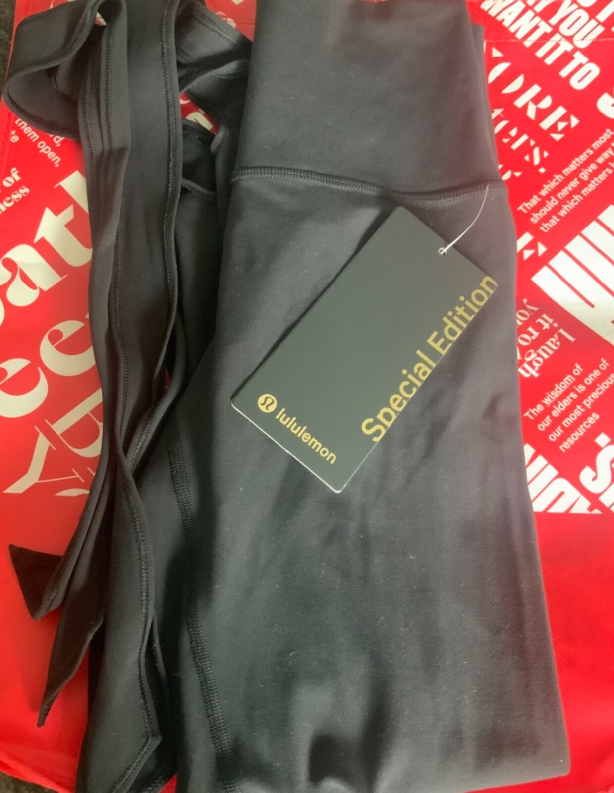 LULULEMON ALIGN HR CROP 21” LOVE KNOT~SPECIAL EDITION~ BLACK