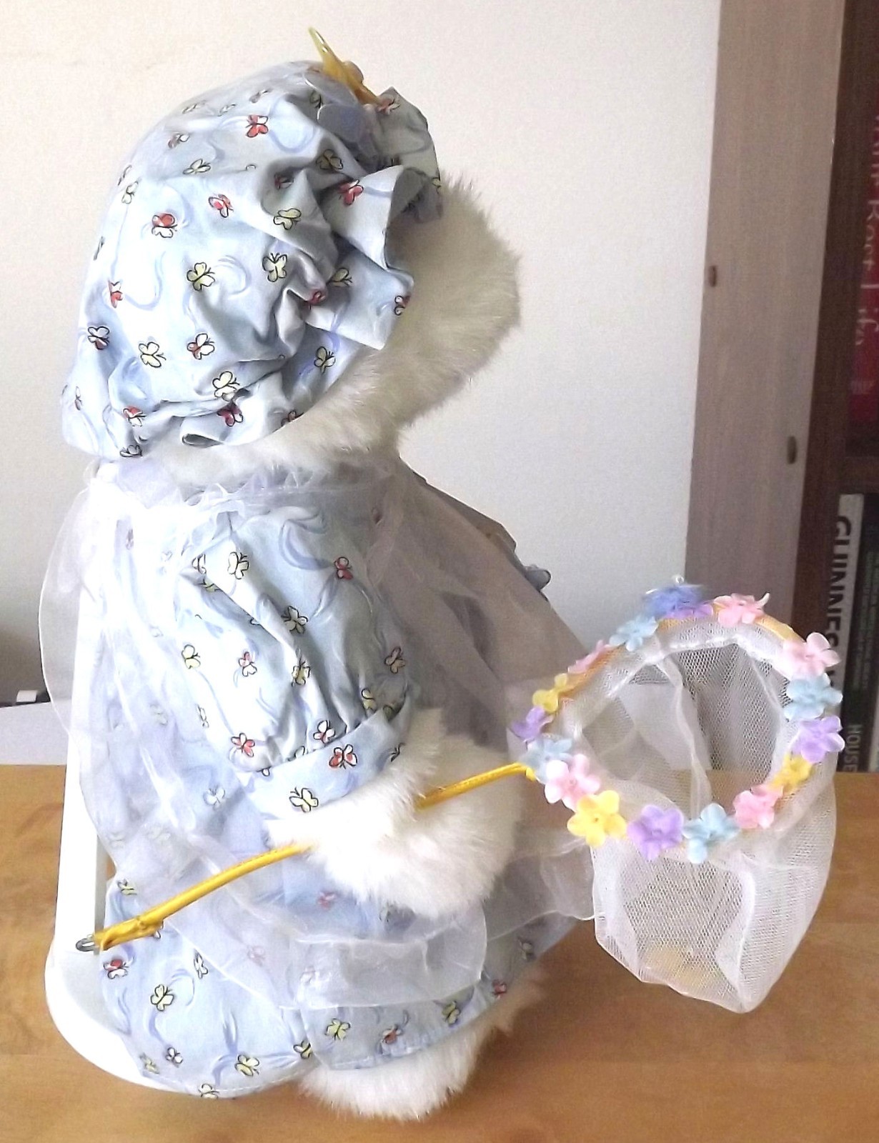 Avon Hat Box Teddies - Buttercup - with tags