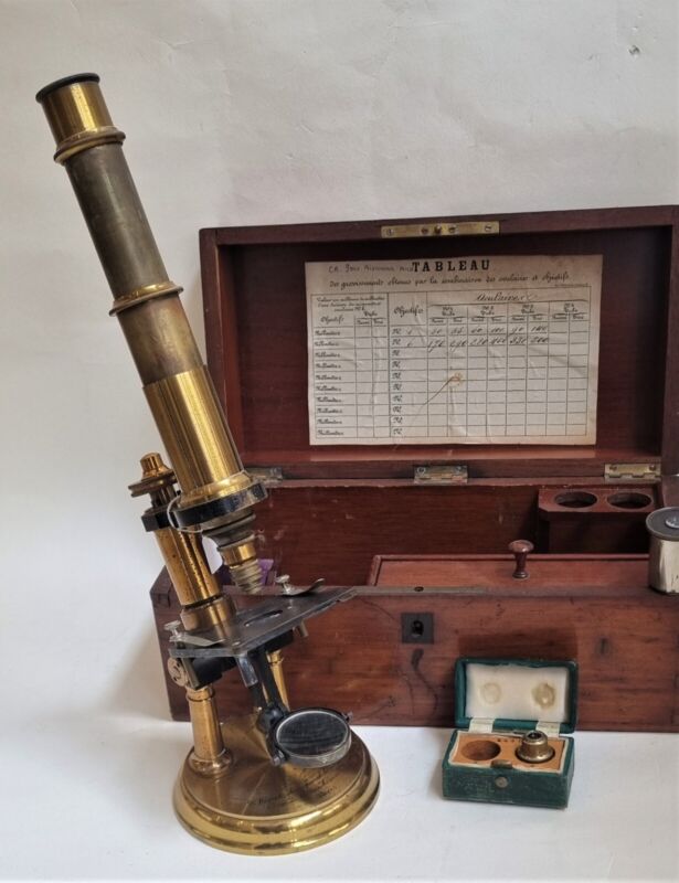 Vérick two-pillar microscope numbered 5410, circa 1885