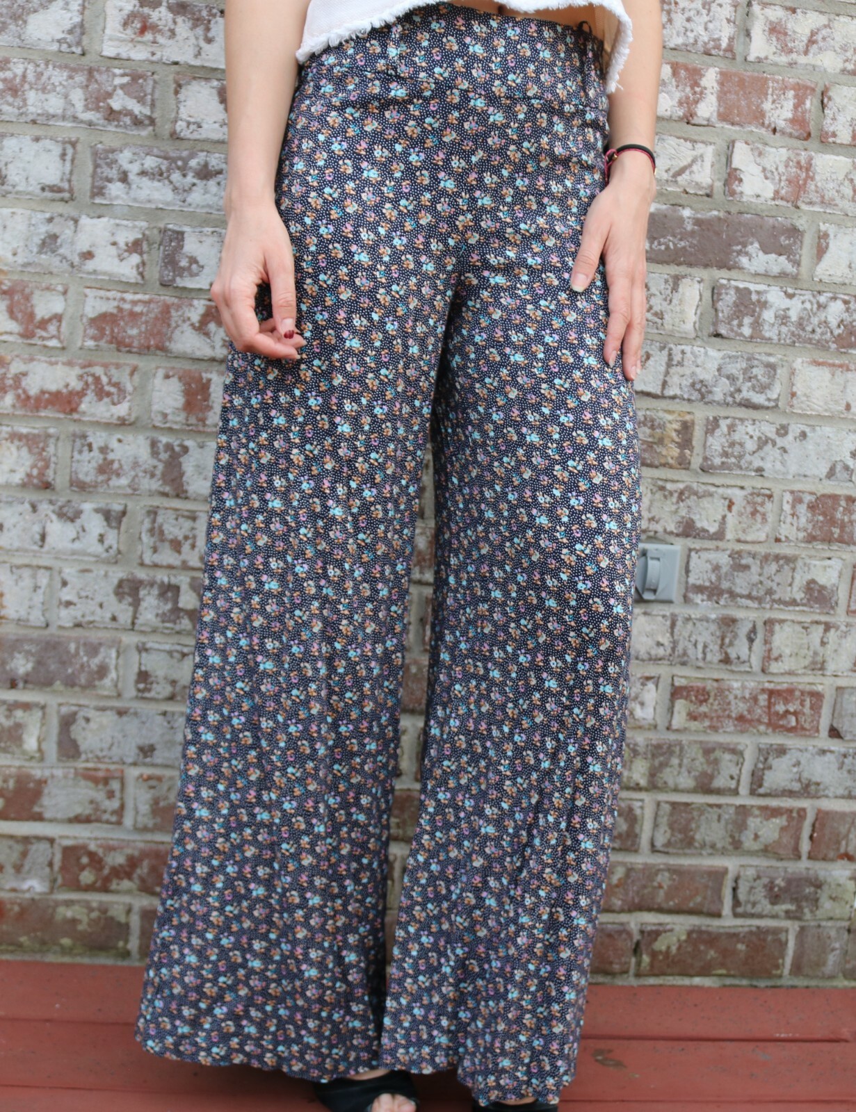 Брюки New Forever 21 Chic Black Floral 