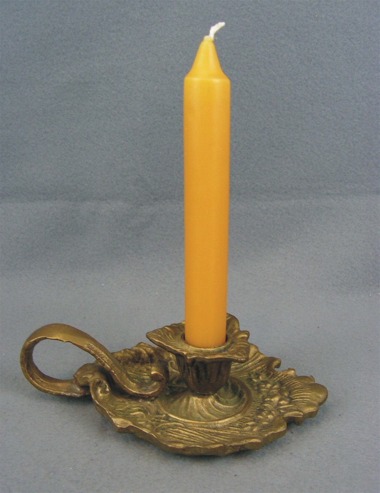 Alter schwerer massiver Jugendstil Messing Kerzenständer