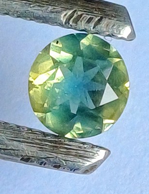 0.45ct Australian Parti Sapphire (100% Natural!)