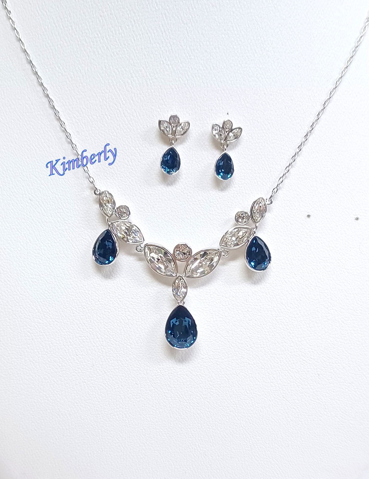 ピアス SWAROVSKI Snake crystal pearl rhodium drop earrings 5714668 Lunar drop earrings, Blue, Rhodium plated | Swarovski