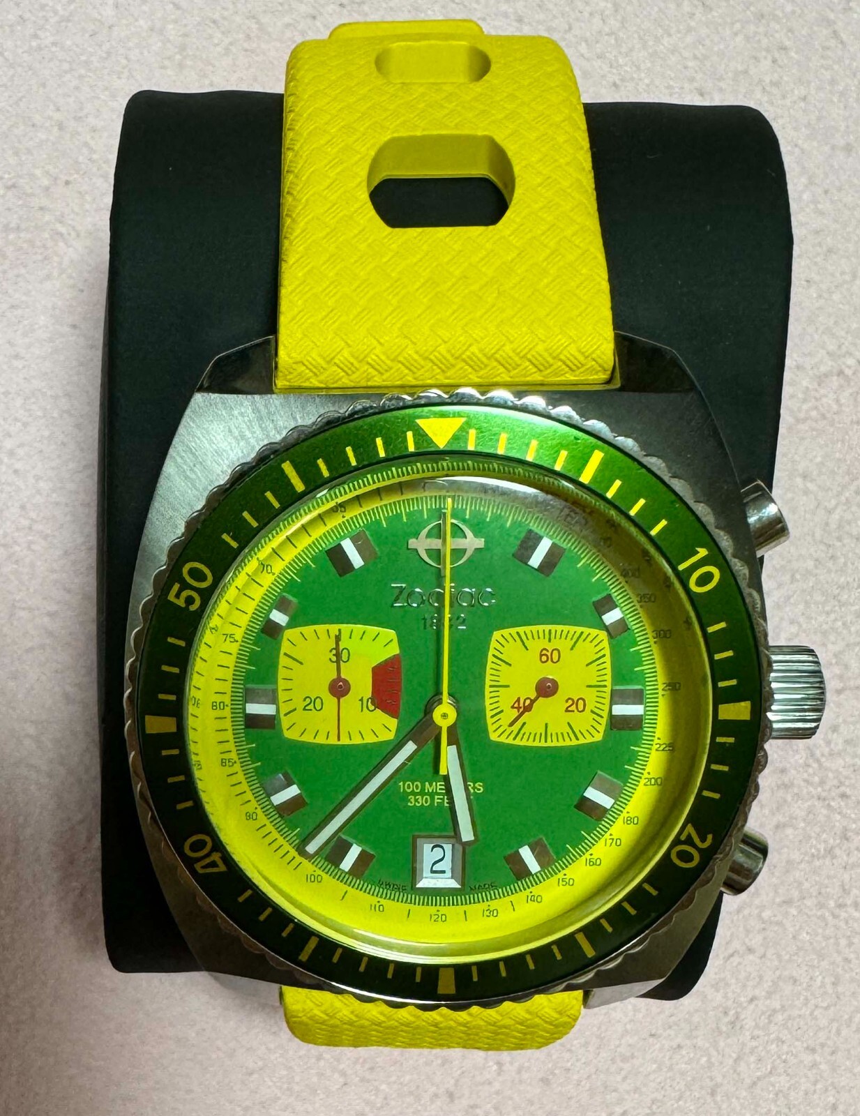 zodiac sea dragon ZO2241 watch Swiss Quartz yellow & green zodiac sea dragon ZO2241 watch Swiss Quartz yellow & green