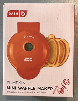 Dash Pumpkin Mini Waffle Maker non stick 4'' cooking surface - Orange