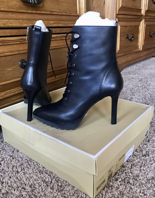 NEW Michael Michael Kors Women s Kyle Lace Up Lug Sole Booties