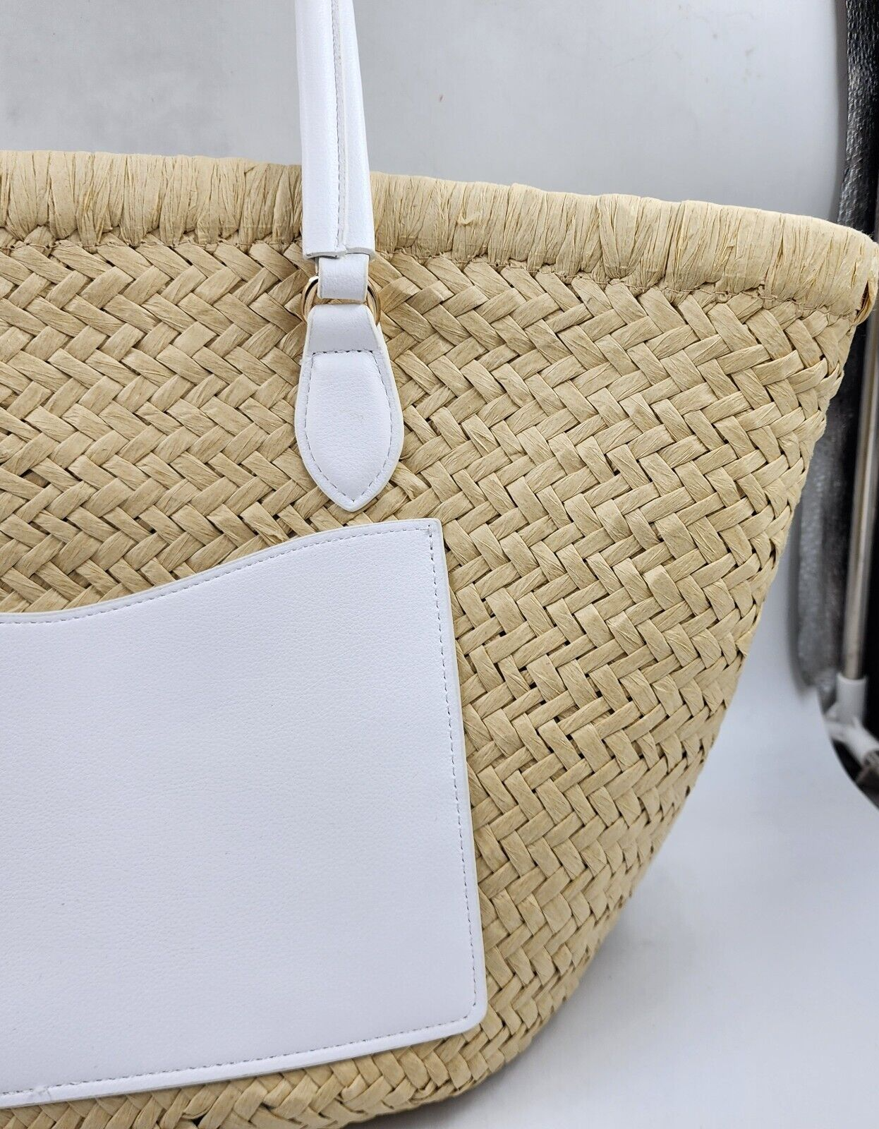 On 34th Isabellaa Straw Medium Drawstring Tote Bag Women's One Size Straw/White - Picture 6 of 14