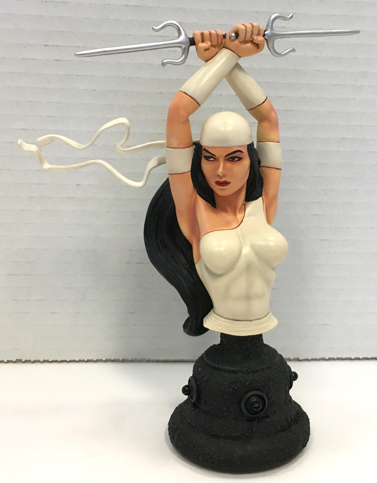 ✿ ELEKTRA MINI-BUST WHITE COSTUME Marvel Comics: Bowen Mini-Bust - ELEKTRA WHITE COSTUME - 164