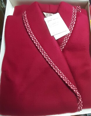 Vestaglia donna ad accappatoio. IMEC