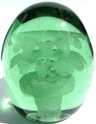 Briefbeschwerer Paperweight KILNER ANTIK Dump Blüte aus Silberfolie, über 1kg