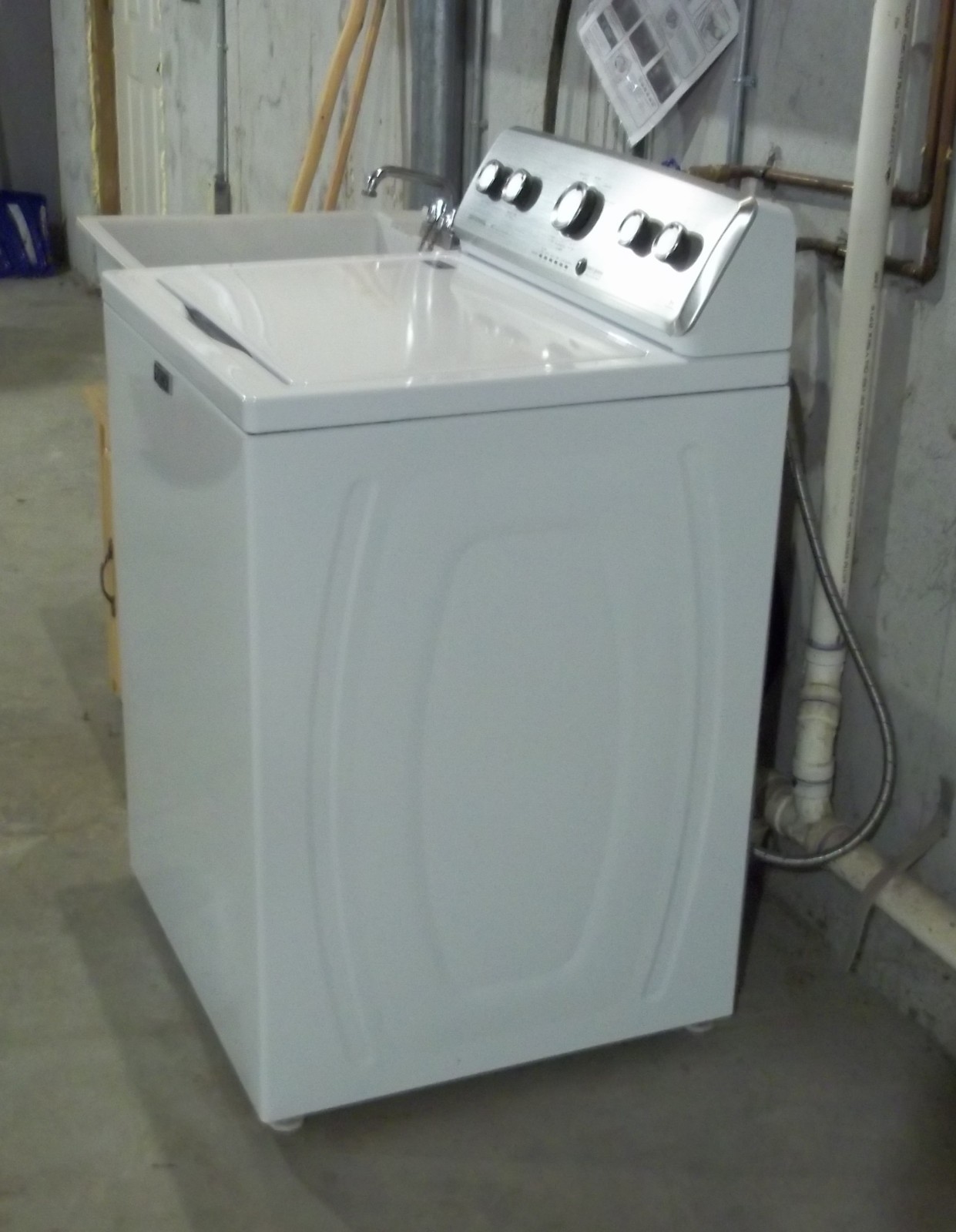 MAYTAG Centennial Top-Loading Washer ~ Model MVWC415EW1 ~ HE Washing Machine