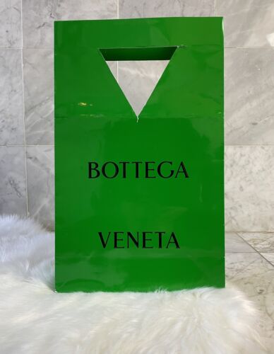 Authentic Bottega Veneta Green Paper Shopping Gift Bag 19 Authentic Bottega Veneta Green Paper Shopping Gift Bag 19
