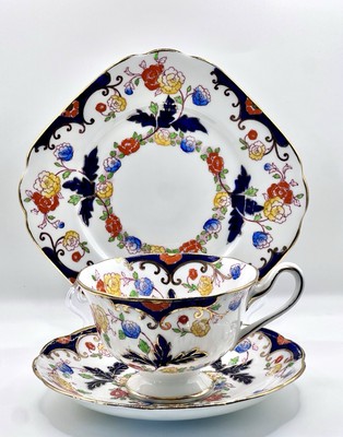 Royal Albert Crown Fine Bone China / Bognor Pattern 7873 / Antique Tea Set Trio