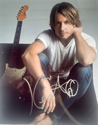 KEITH URBAN SIGNED PHOTO  COA *MINT*