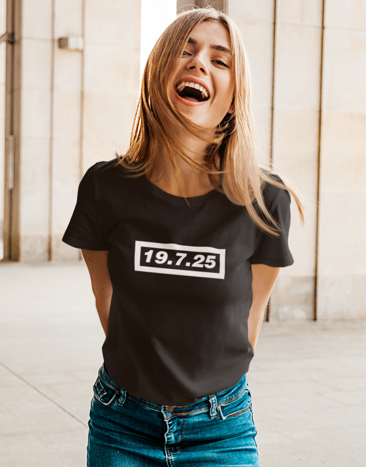 Manchester購入 正規品 oasis Live'25 Tシャツ M Manchester購入 正規品 oasis Live'25 Tシャツ M - メルカリ
