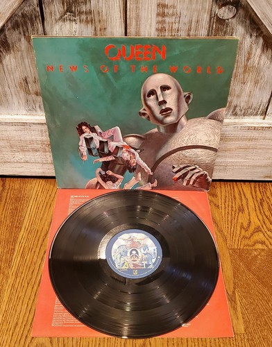 Queen News of the World サイン入り s-l400.jpg
