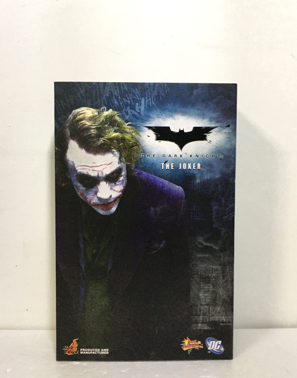 HOT TOYS THE JOKER(バットマン、コスプレ版) Amazon.com: Hot Toys - Batman 1989 figurine 1/6 The Joker 30