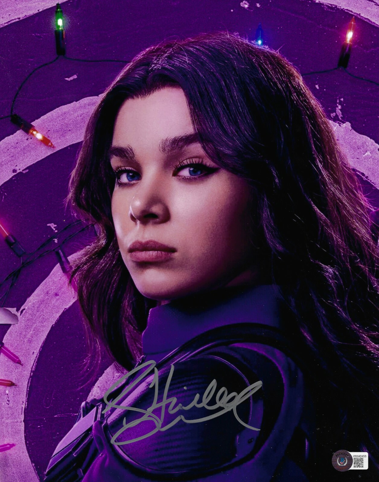 Hailee Steinfeld Signed 11x14 Hawkeye Kate Bishop Photo BAS