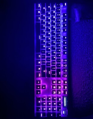 SteelSeries Wired Apex Pro HyperMagnetic Gaming Keyboard With Wrist Supports￼