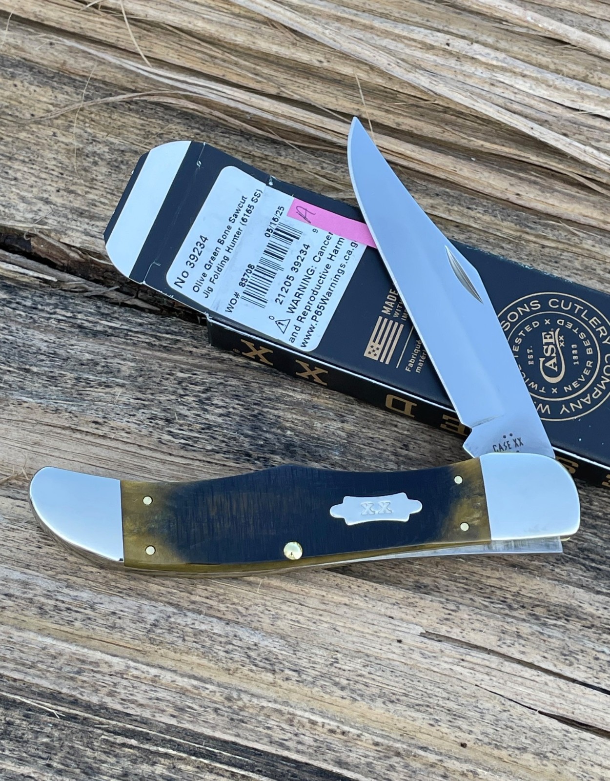 CASE XX *a 2025 OLIVE GREEN SAWCUT JIGG FOLDING HUNTER KNIFE
