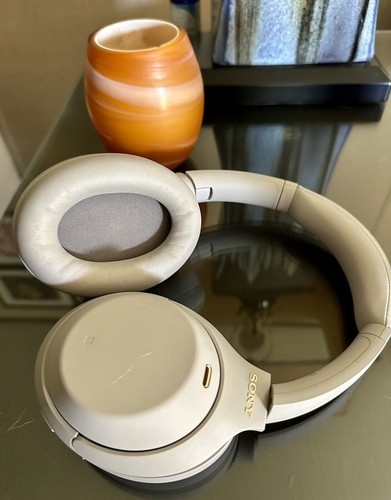 Sony WH-1000XM4 Wireless Noise-Cancelling Over-the-Ear Sony WH-1000XM4 Wireless Noise-Cancelling Over-the-Ear