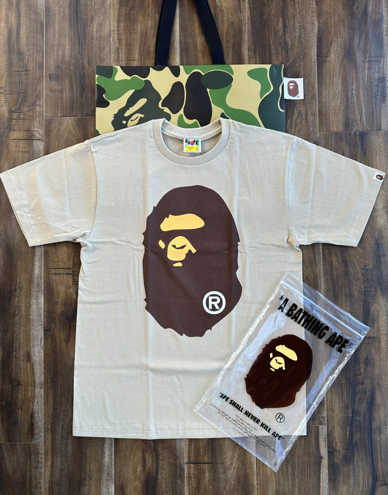 ショッパー付きA BATHING APE Tシャツ A BATHING APE® Kids Sakura Photo Ape Head Tee | Bape