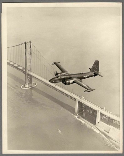 LOCKHEED NEPTUNE P2V-4 GOLDEN GATE BRIDGE US NAVY ORIGINAL MANUFACTURERS PHOTO