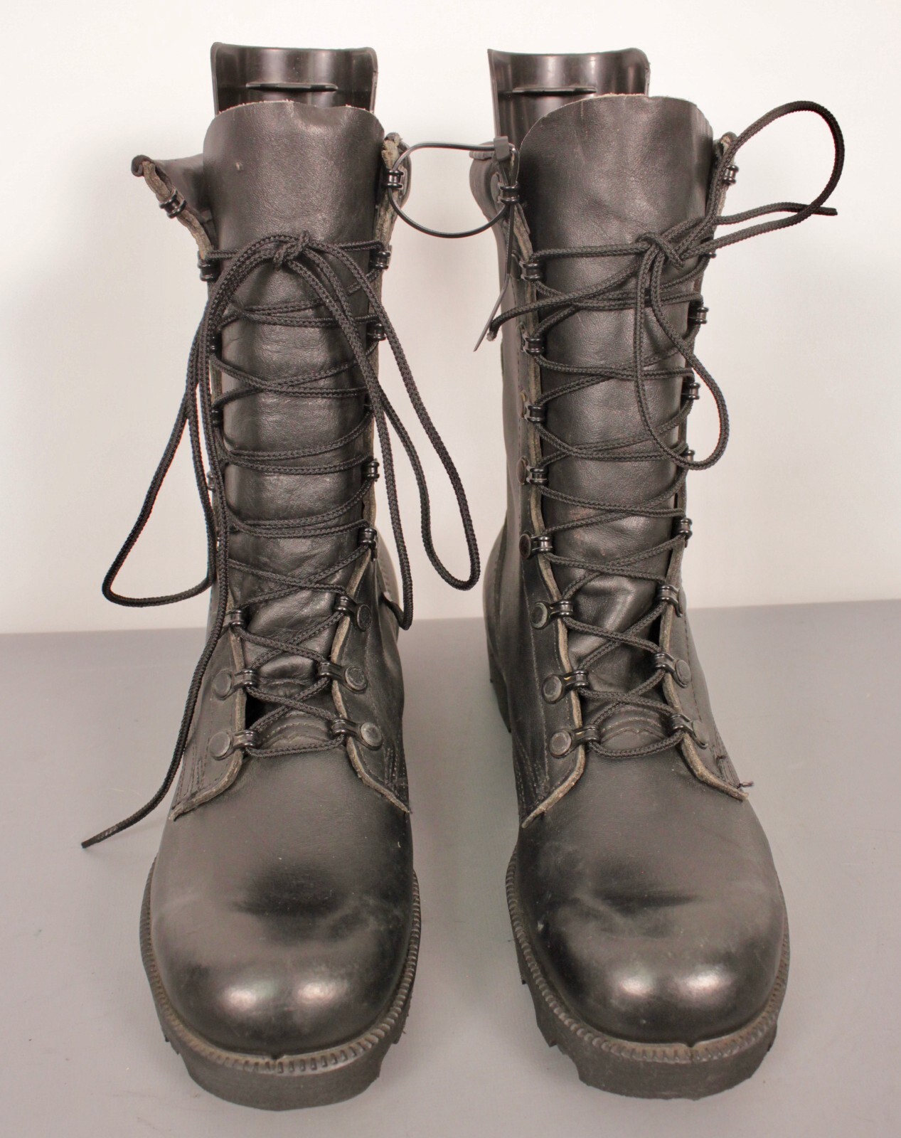 Men's NOS 1980s US Army Black Leather Combat Boots Sz 8 NR Men's NOS 1980s US Army Black Leather Combat Boots Sz 8 NR