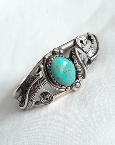 Vintage Navajo sterling silver turquoise bracelet, 28 grams