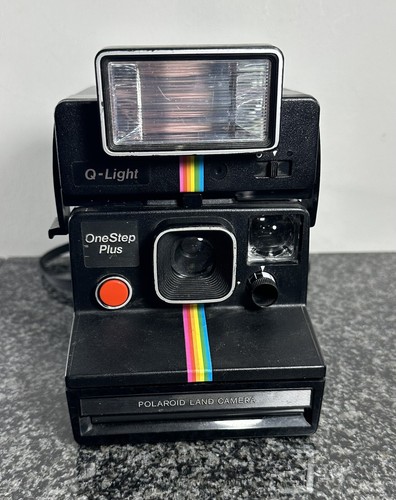 E570-① Polaroid Land Camera Model 180 Vintage Camera Review: Polaroid Land Camera 180