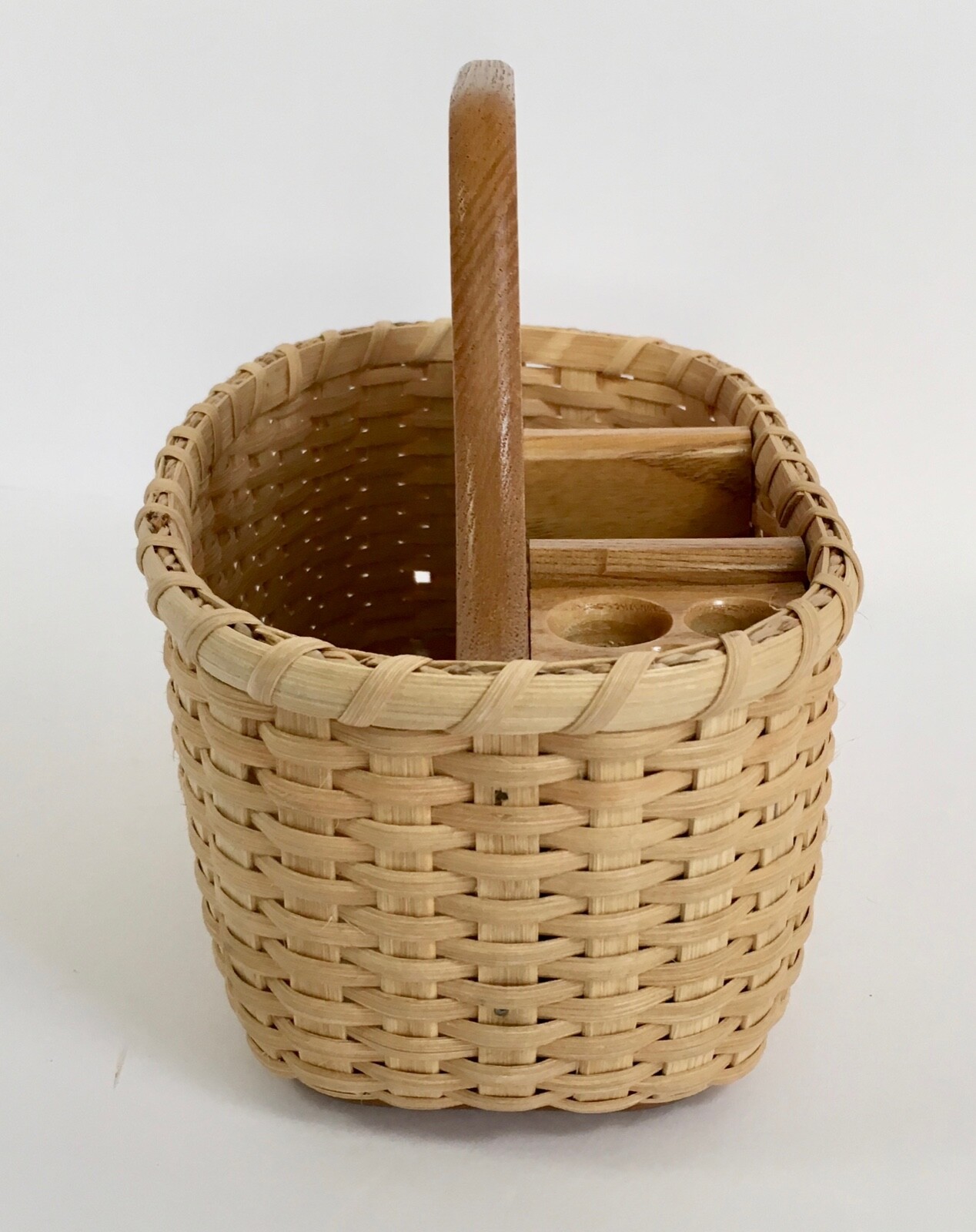 Rug Hooker’s Basket With Wooden Insert For Your Hooks
