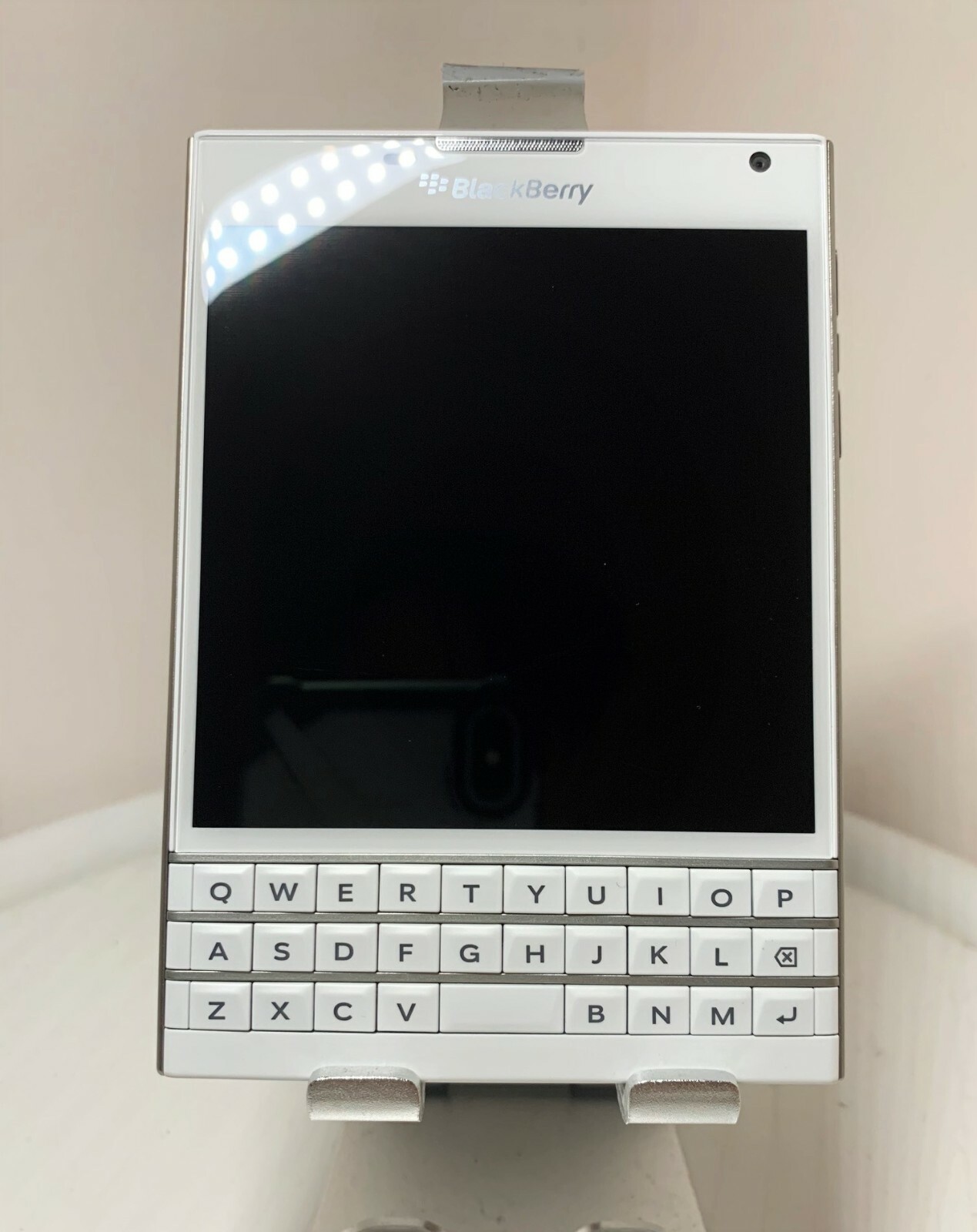 スマートフォン本体 blackberry passport Amazon.com: BlackBerry Passport Unlocked Phone - Retail